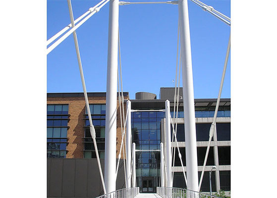 Système de contrainte et de compression de fabrication en acier au carbone